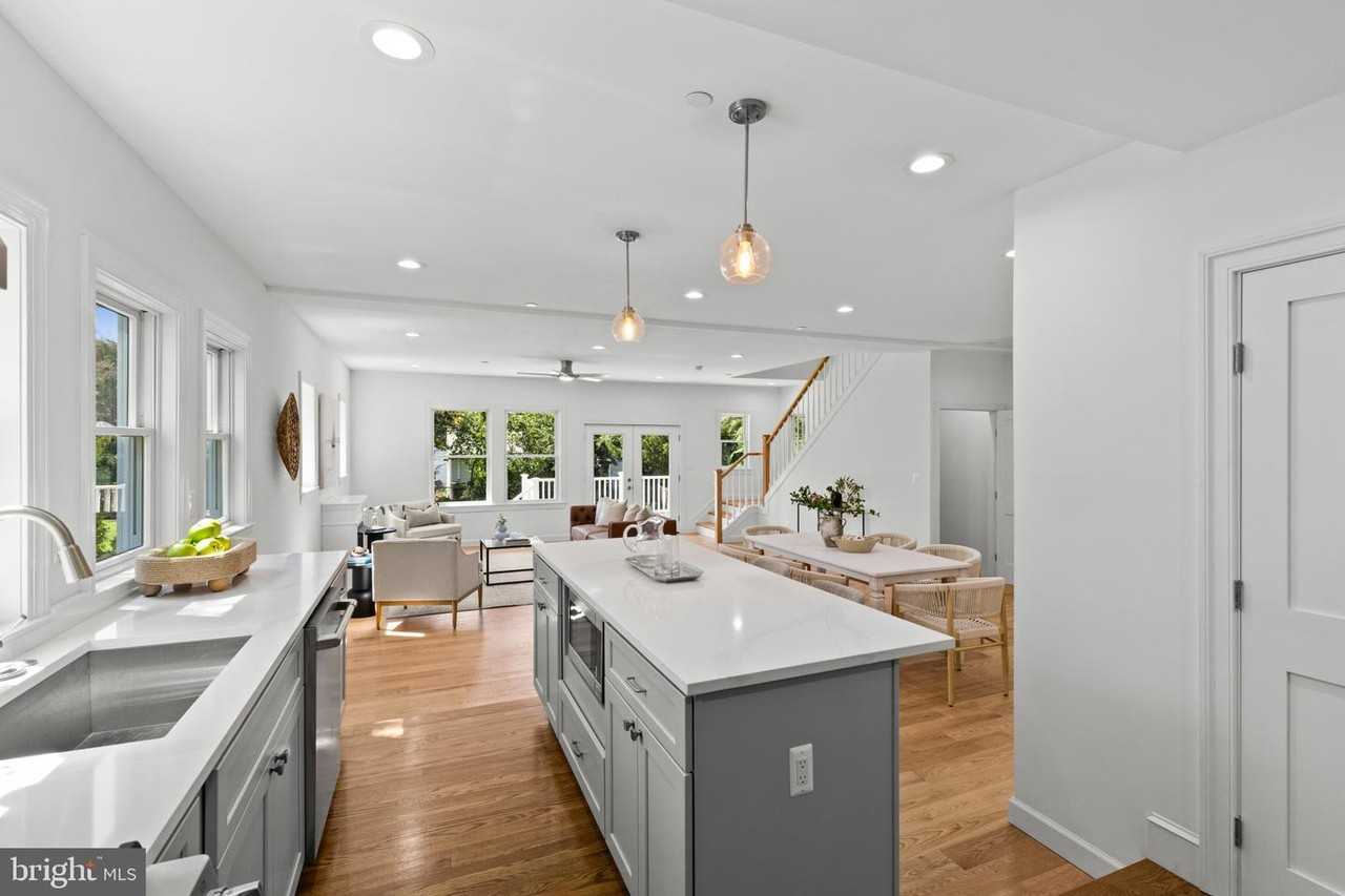 401 Jefferson St #NA - Photo 6 of 18