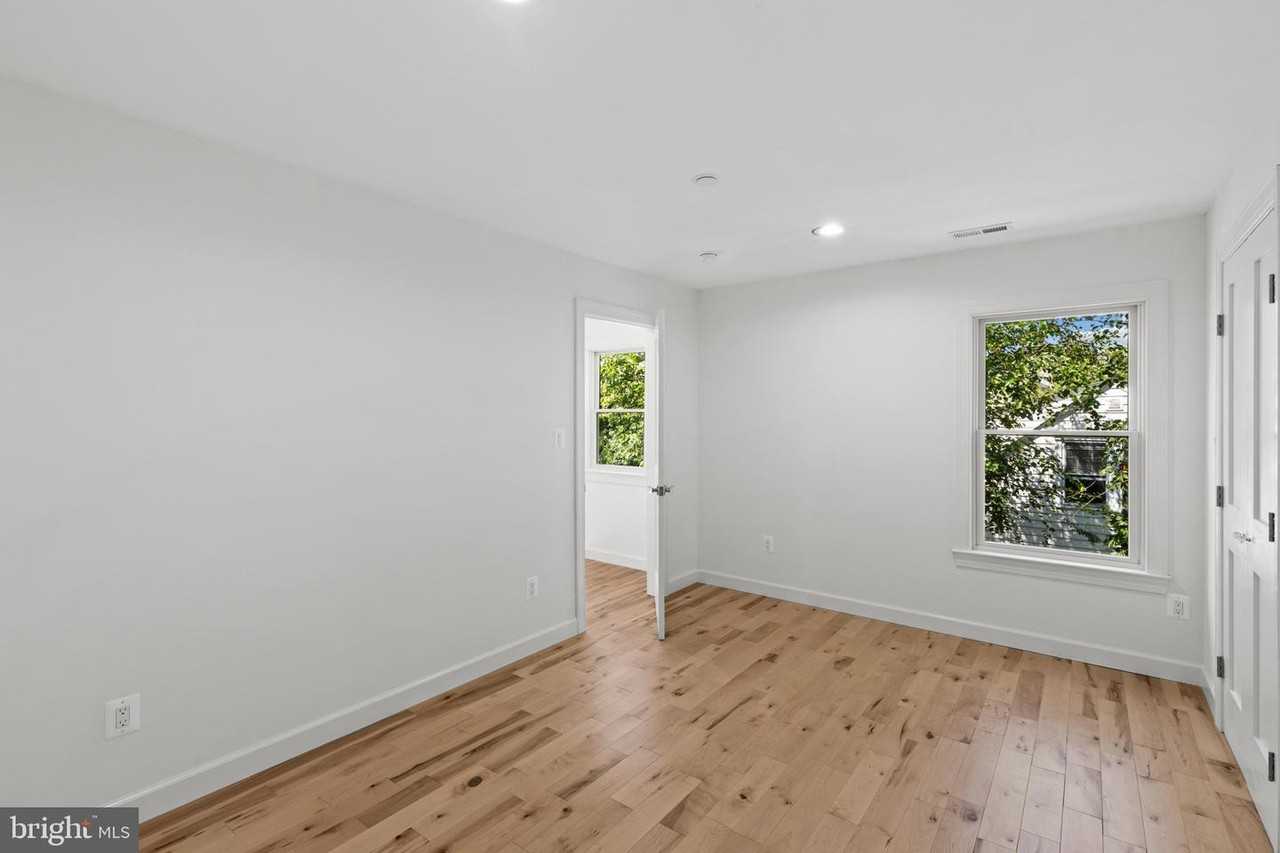 401 Jefferson St #NA - Photo 4 of 18