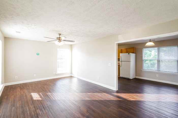 616 Zellwood Dr - Photo 4 of 17