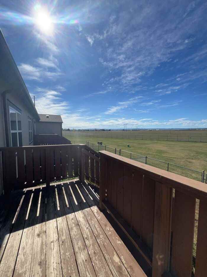 1324 Dakota Dr - Photo 2 of 9