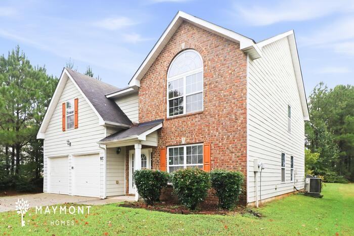 923 Rock Hill Pkwy - Photo 2 of 3