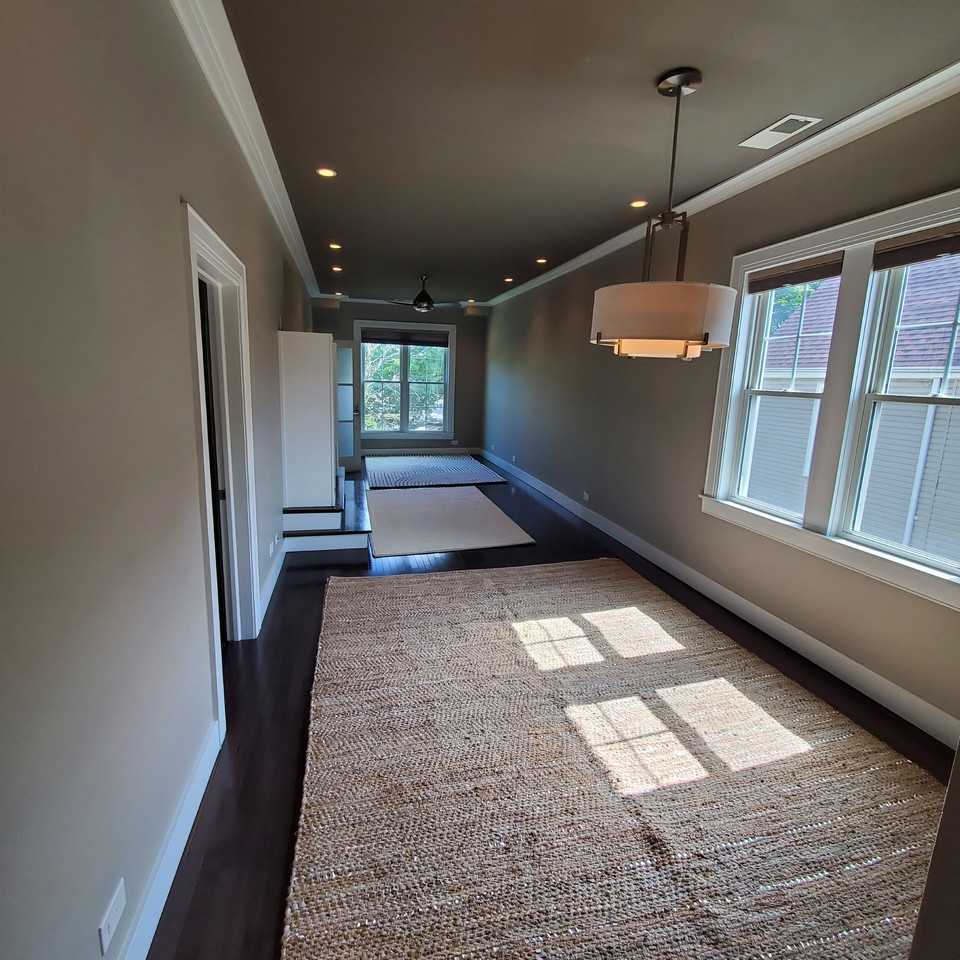 4704 N Kennicott Ave #2 - Photo 5 of 26