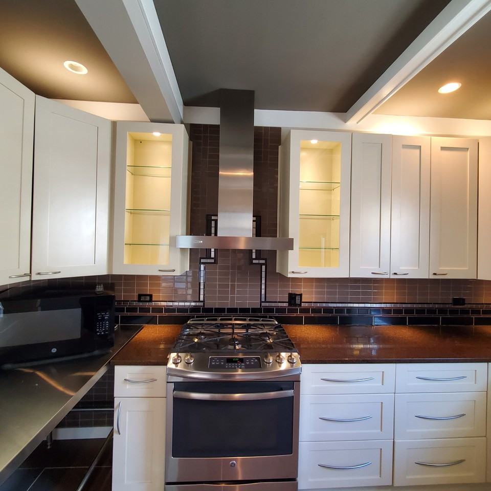 4704 N Kennicott Ave #2 - Photo 6 of 26