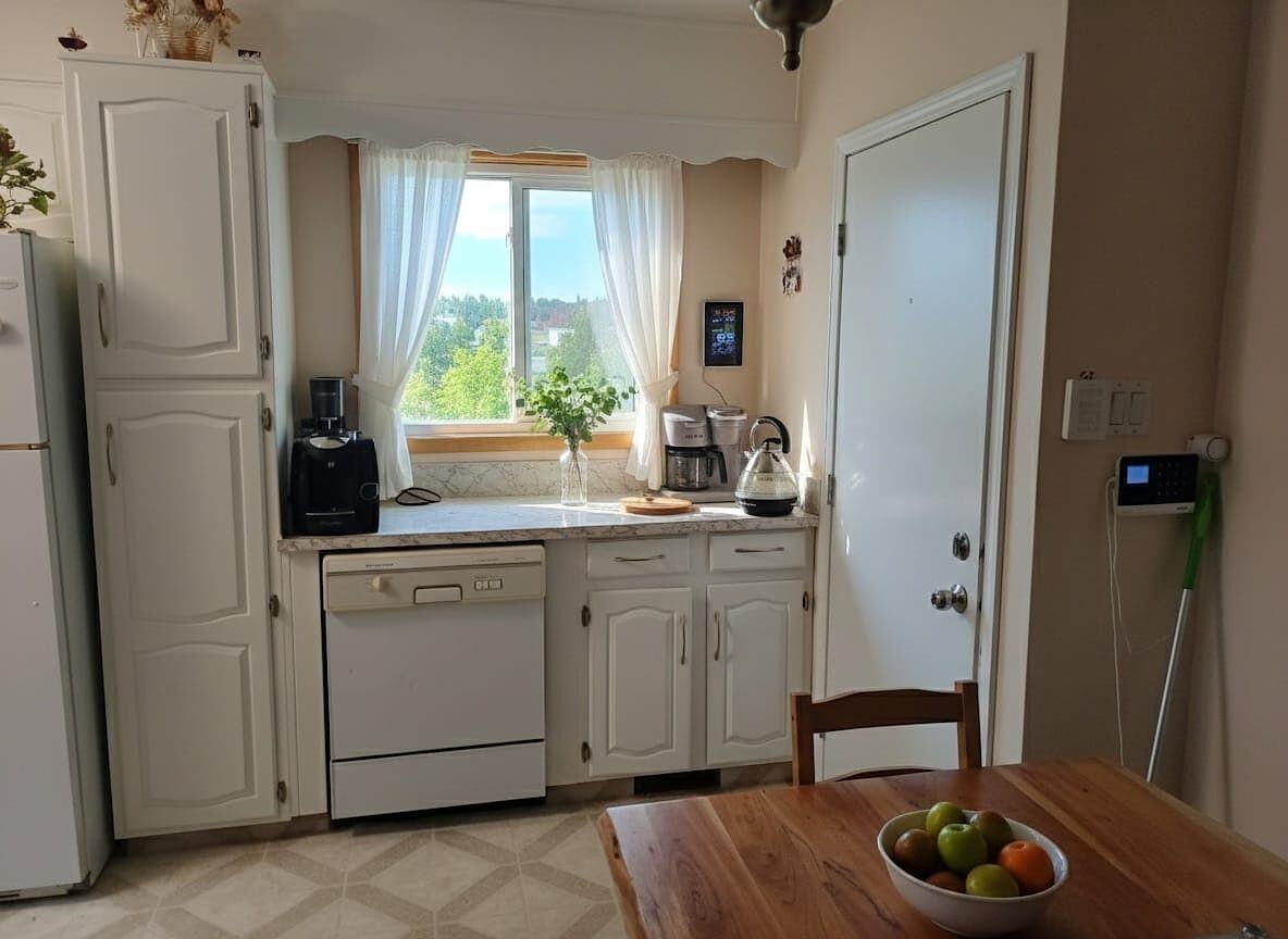 7504 39 Ave Nw - Photo 5 of 12