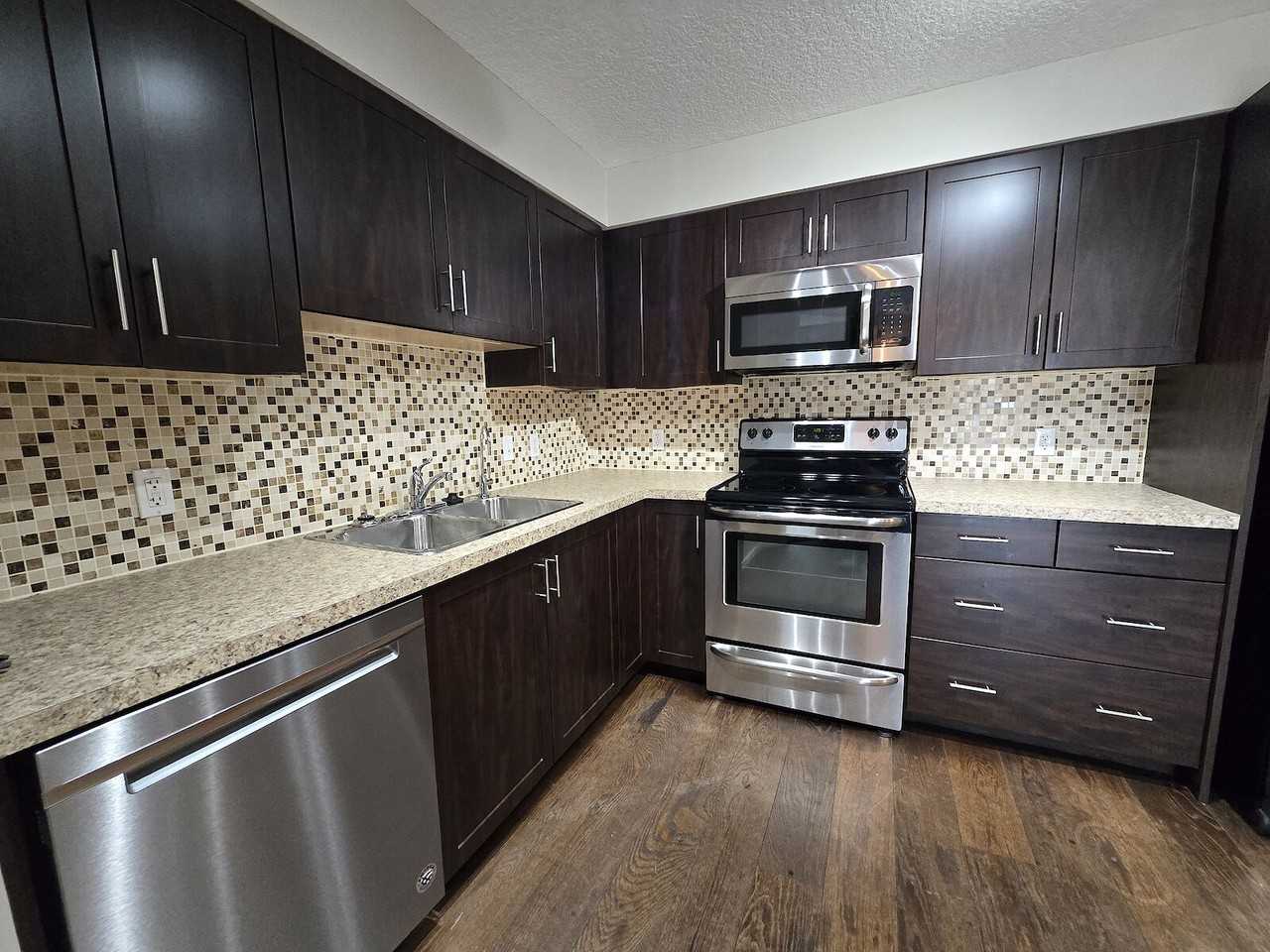 598 - 2110 - 279 Copperpond Common South East - Photo 2 of 20