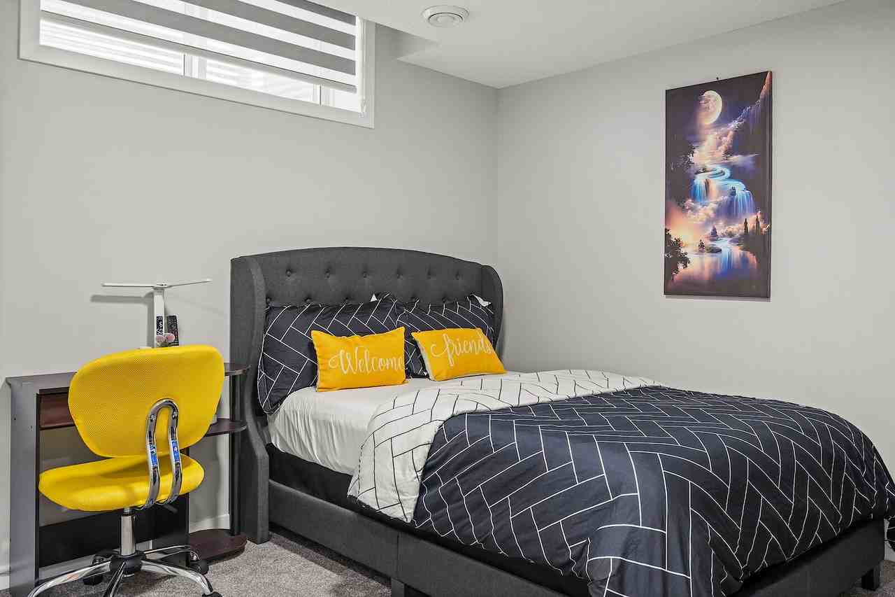 141 Amblehurst Green Nw - Photo 4 of 24