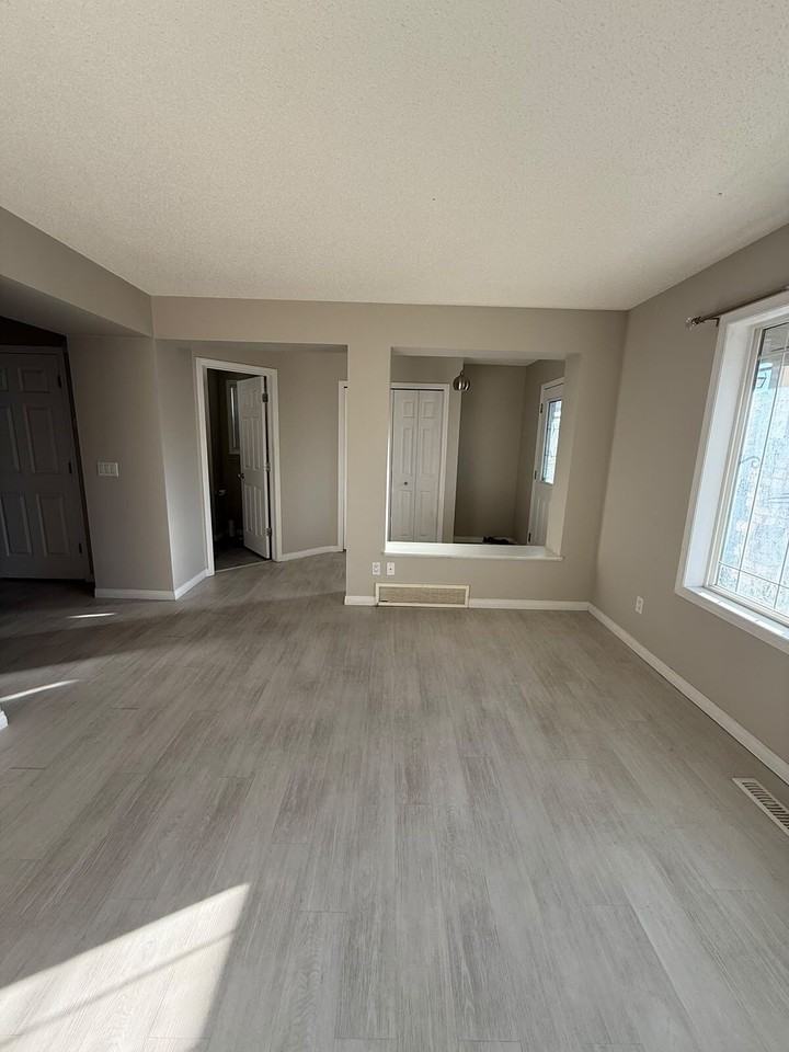 46 Bridlecrest Gdns Sw - Photo 6 of 39