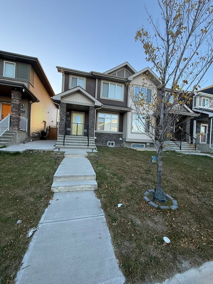 10105 46 St Ne - Photo 2 of 45