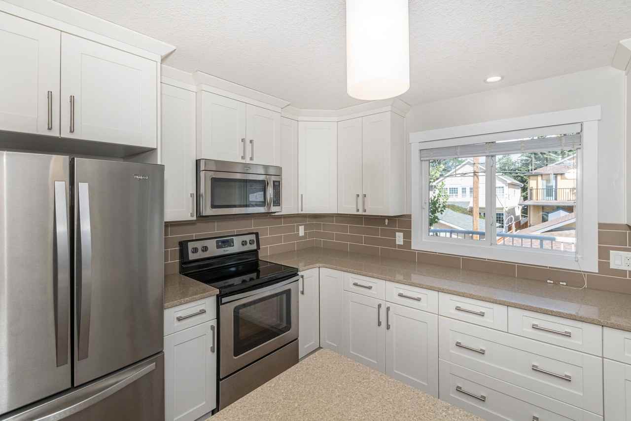 10738 76 Ave Nw - Photo 7 of 18