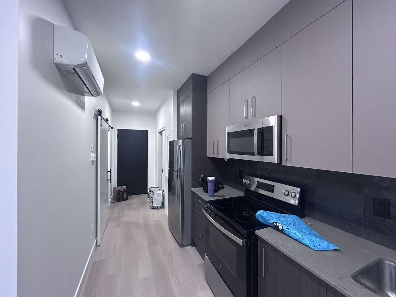 205 Hartell Way Se - Photo 3 of 18