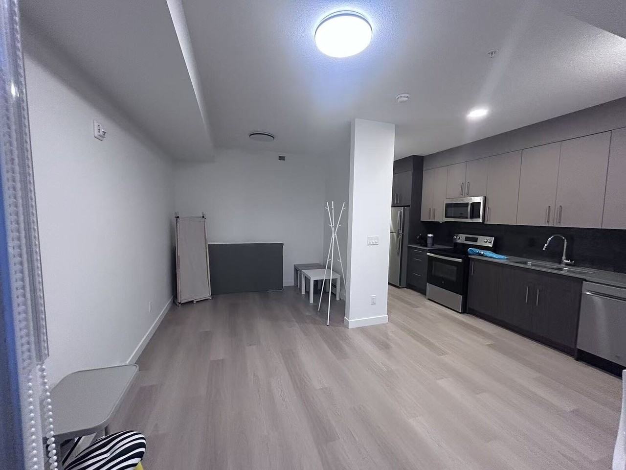 205 Hartell Way Se - Photo 4 of 18