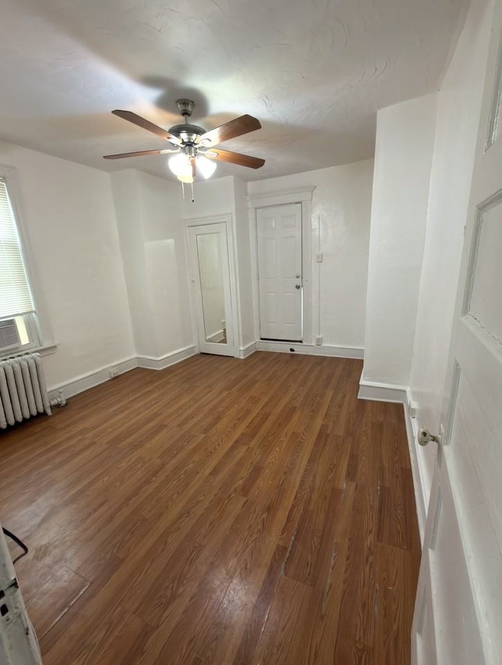 428 S 57th St #2APT2 - Photo 7 of 10