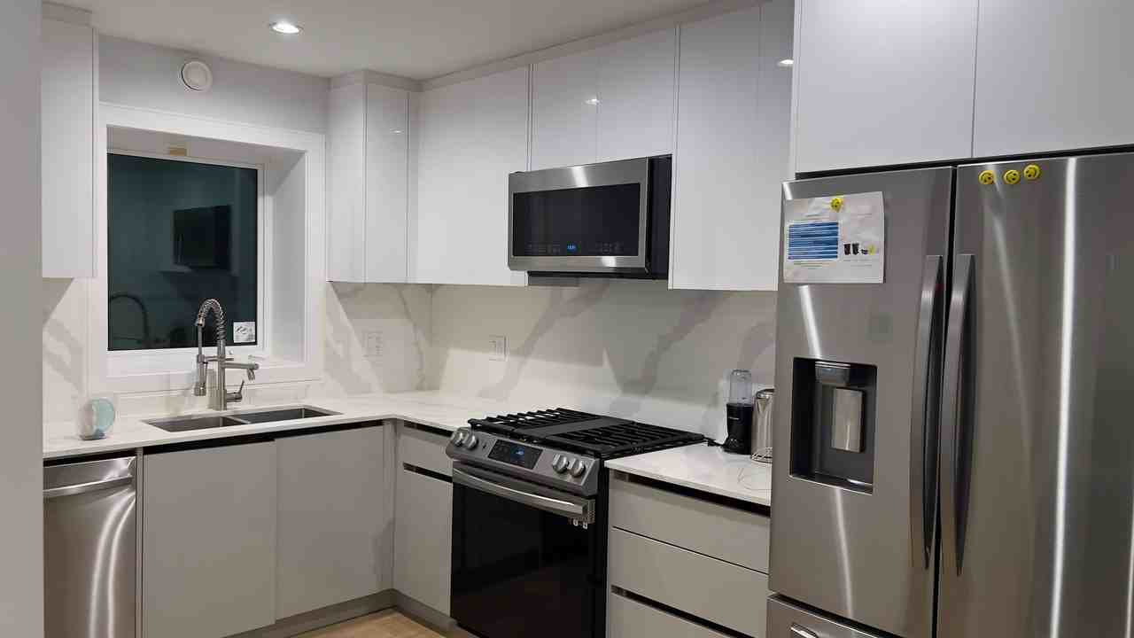 3431 Dundas Street - Photo 5 of 19