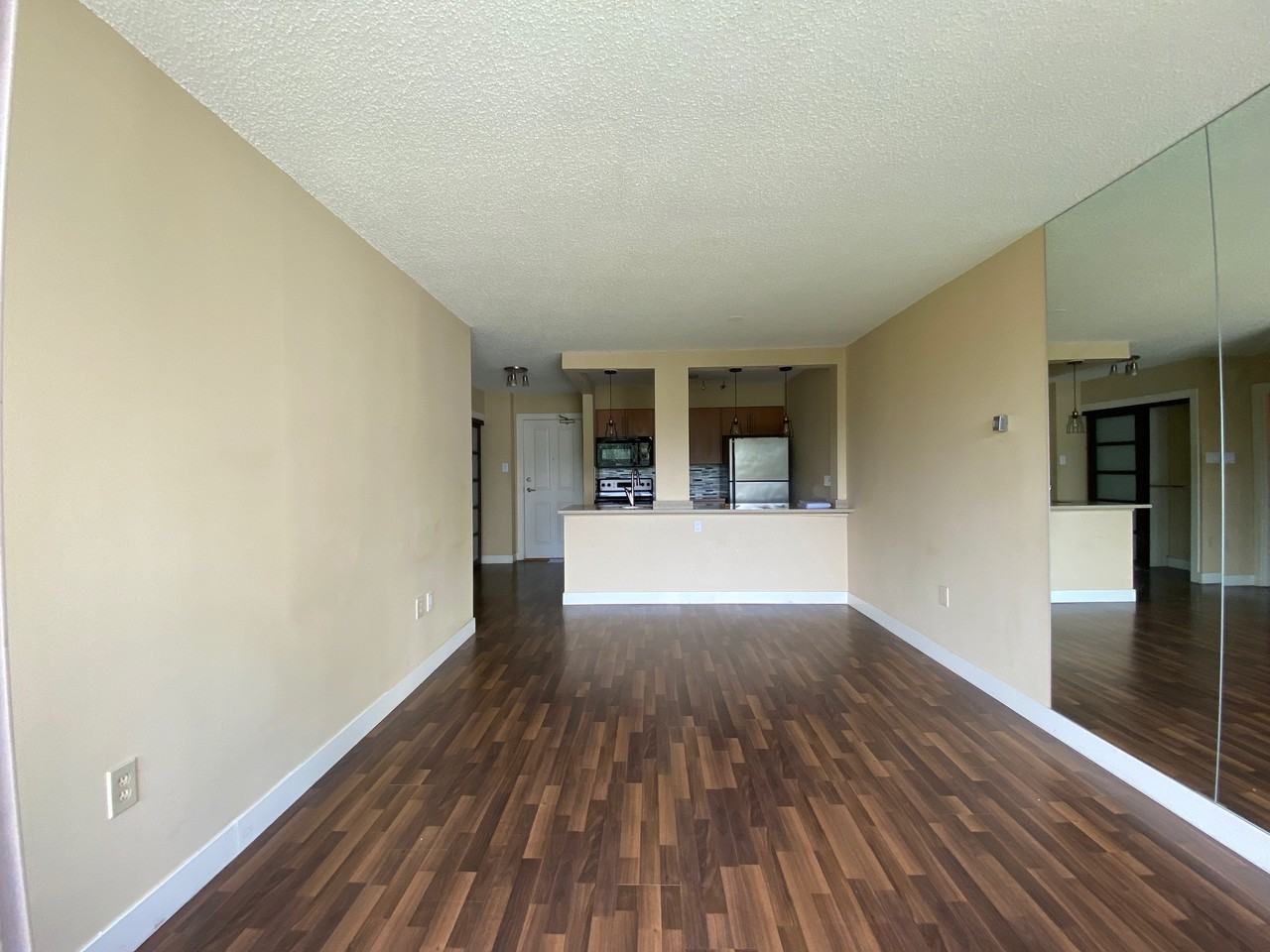 2004 Fullerton Avenue #1306 - Photo 2 of 9