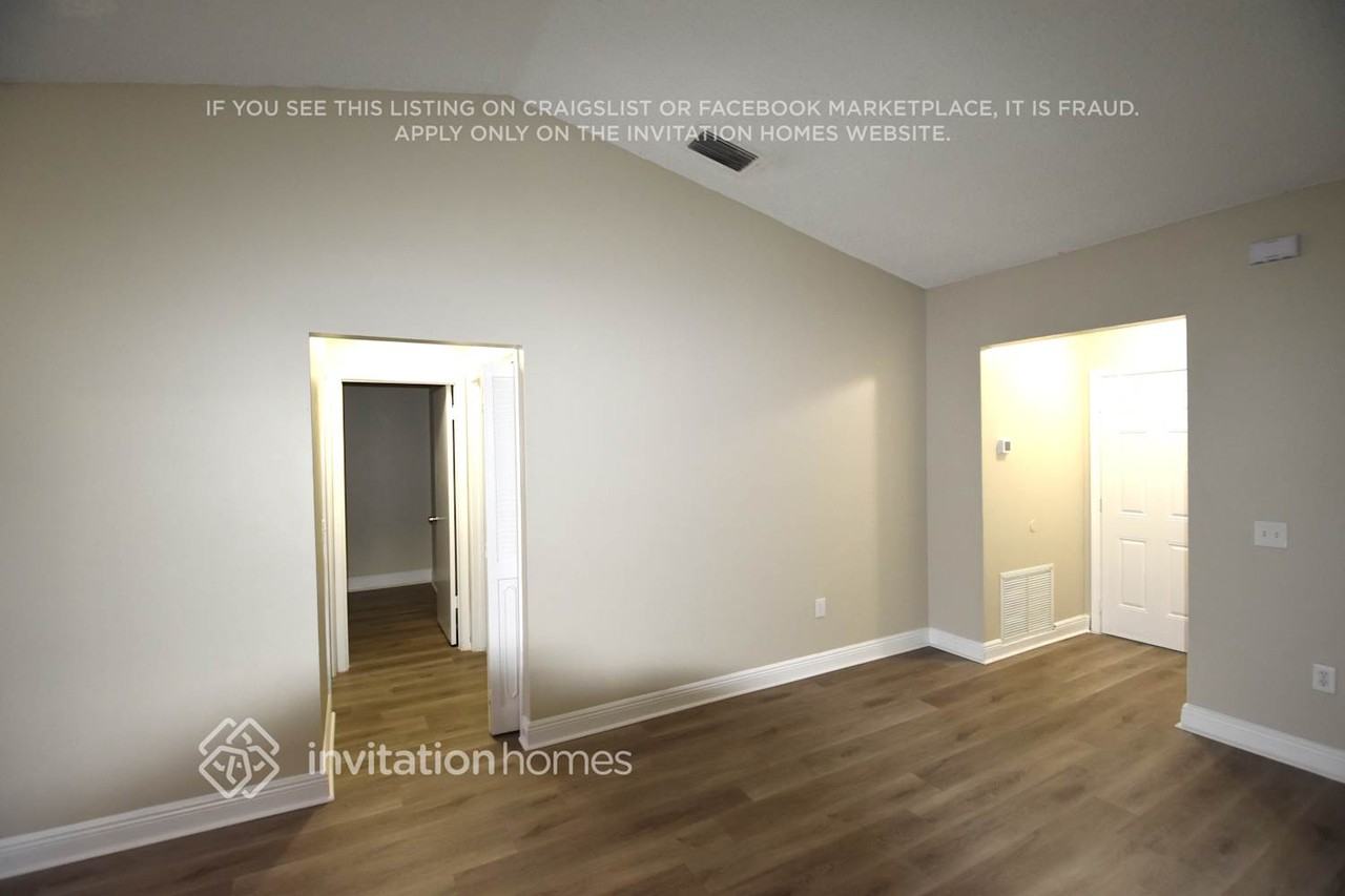 3541 Nw 115th Ter - Photo 5 of 13