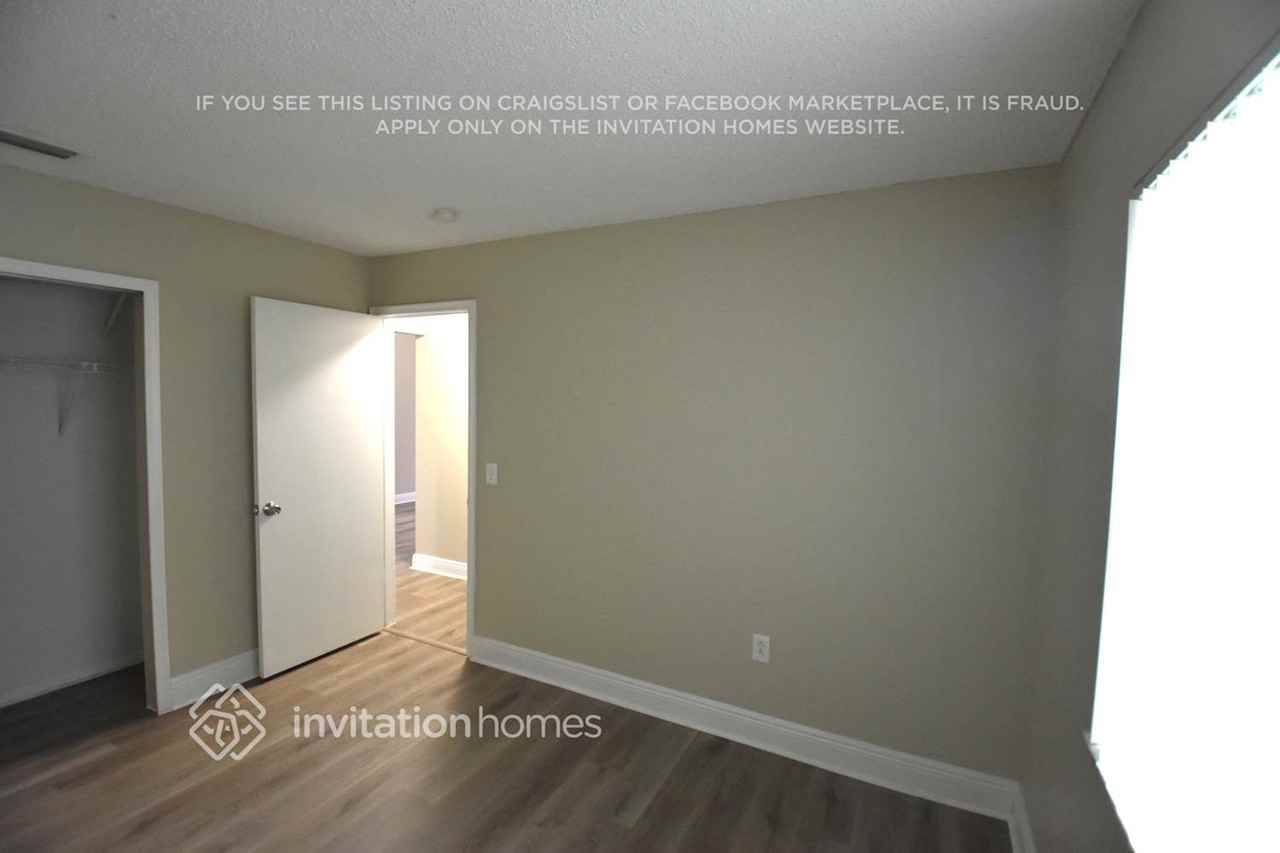 3541 Nw 115th Ter - Photo 6 of 13