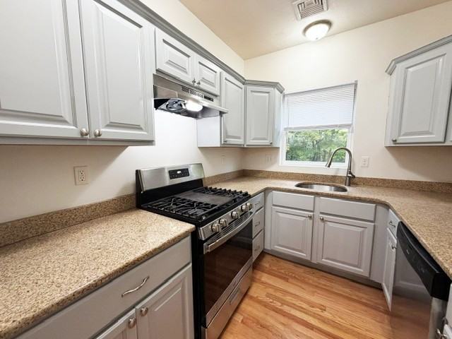 404 Whiting Ave #213 - Photo 2 of 14