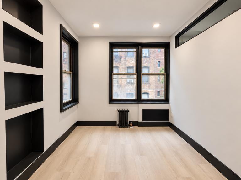 E 58th St #4D - Photo 7 of 9
