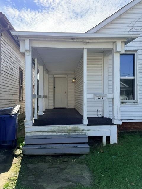 637 Western Ave - Photo 2 of 11