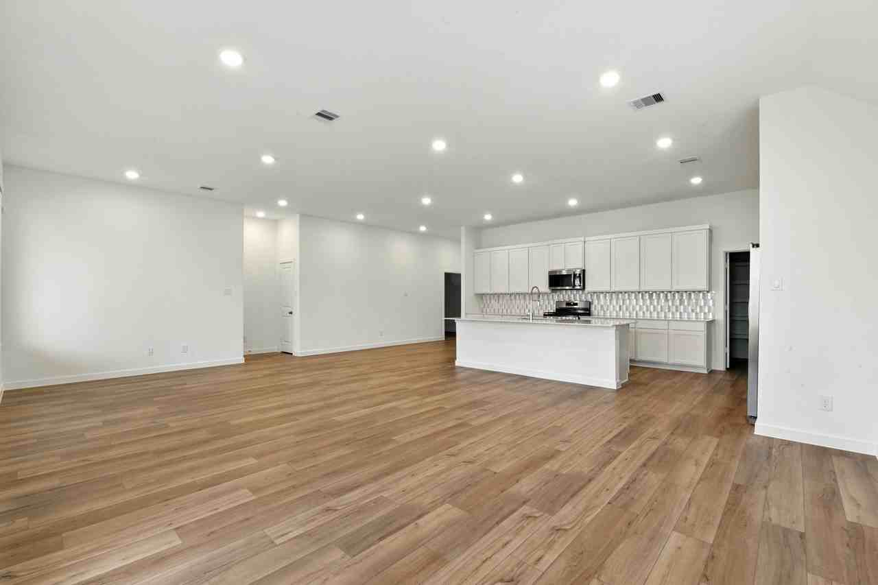 2934 Palm Branch Dr #1 - Photo 6 of 10
