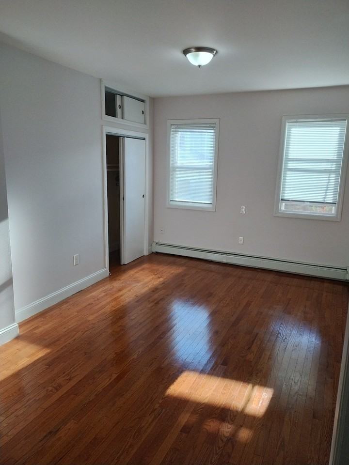 165 Hopkins AveApartment 3 #03 - Photo 3 of 5