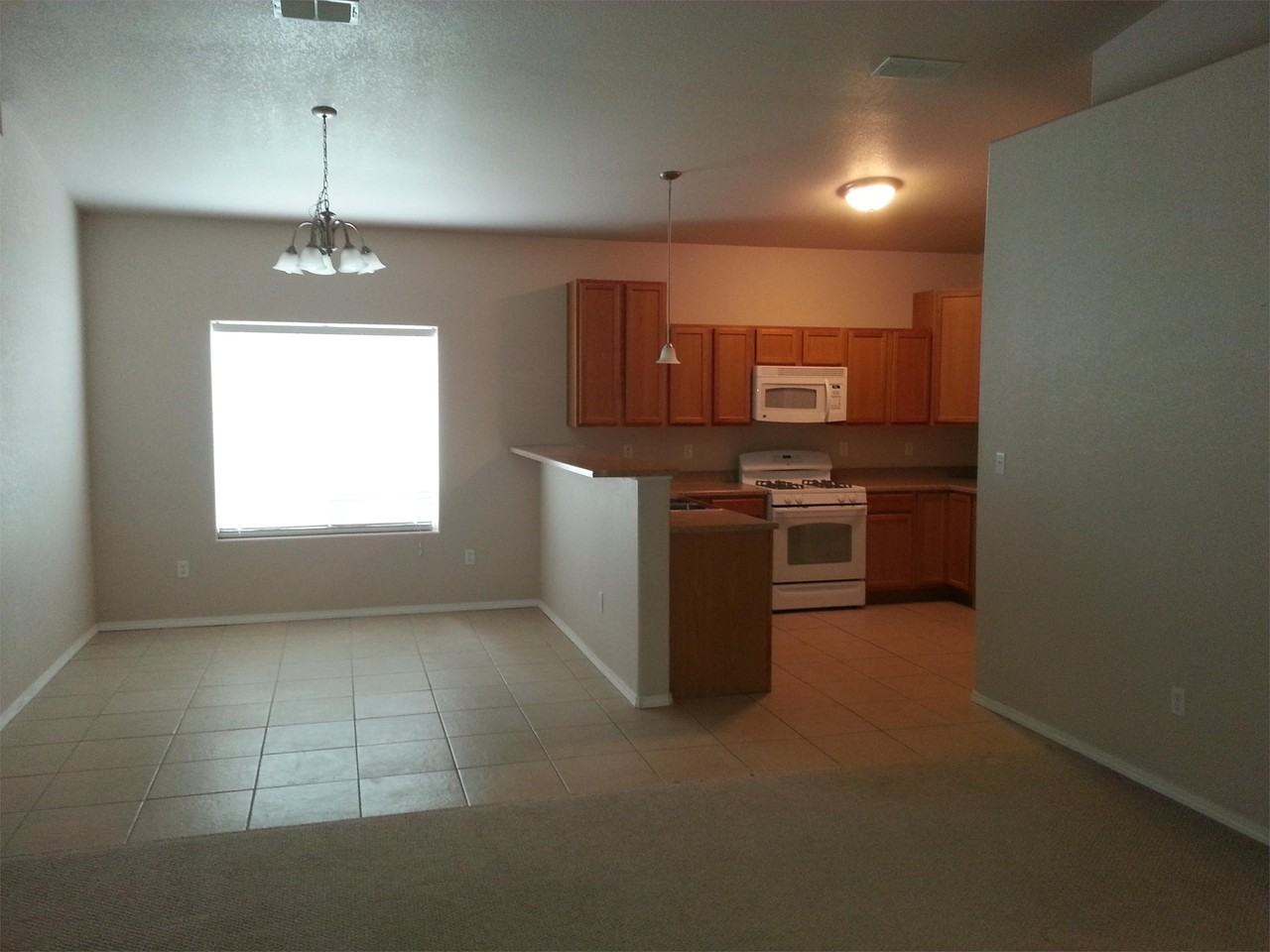 1601 Bradley Ct #1 - Photo 3 of 20