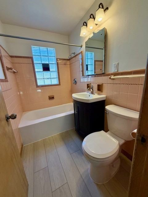 8306 W Center St Lowr - Photo 6 of 11
