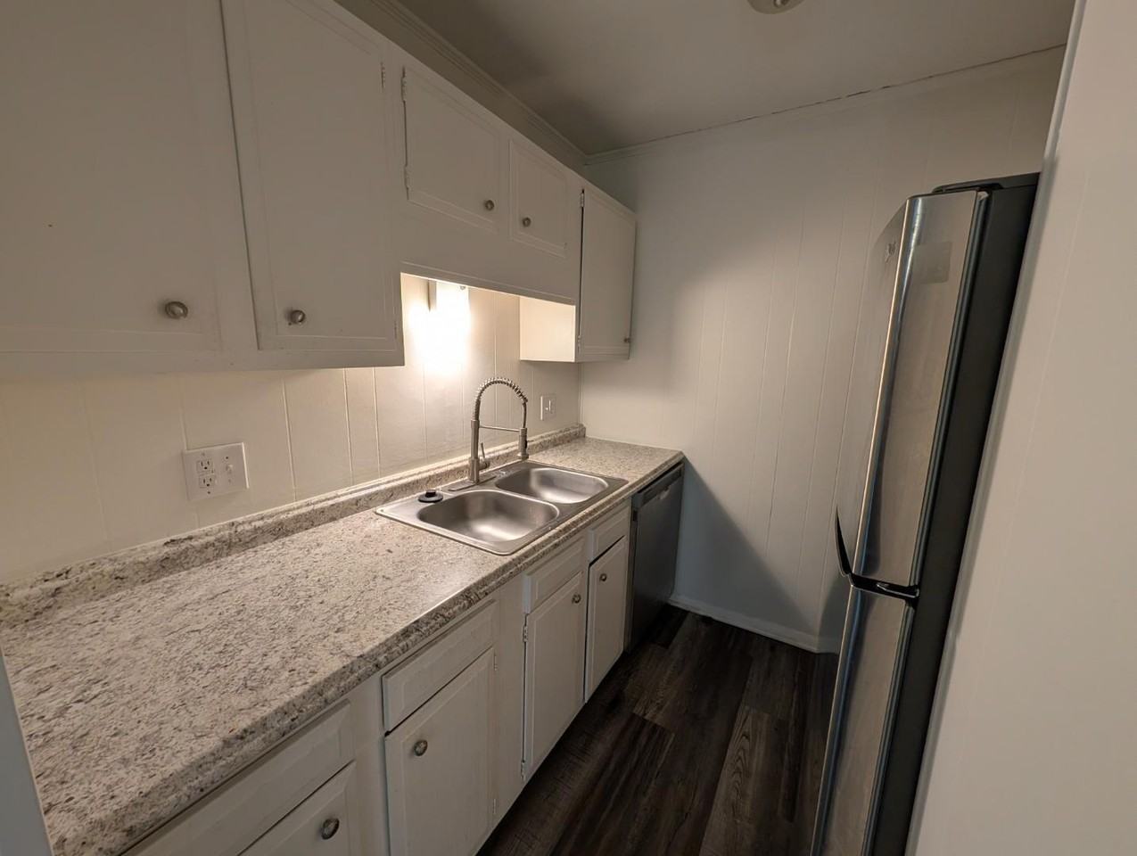 107 Feldman Dr - Photo 2 of 14