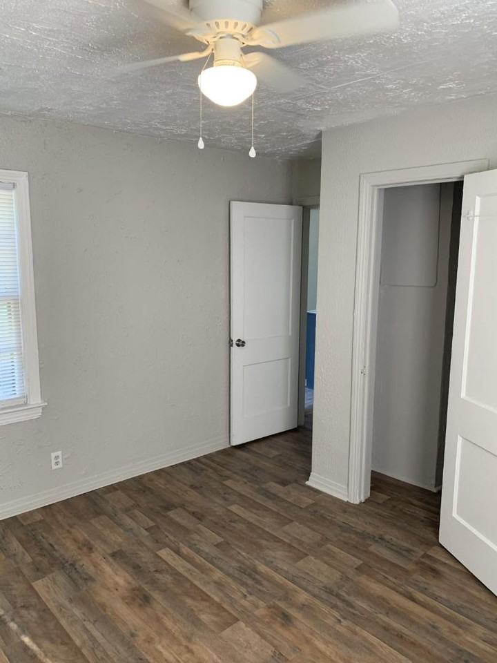 1904 E Madison St - Photo 6 of 11