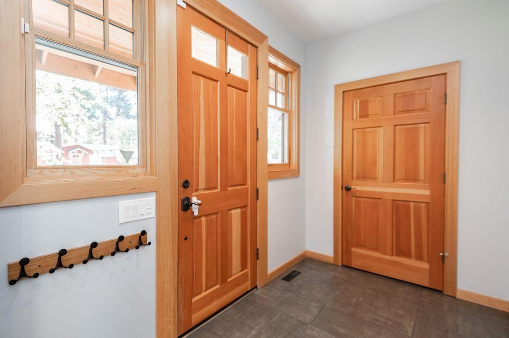 1252 Nw Ithaca Ave - Photo 5 of 11