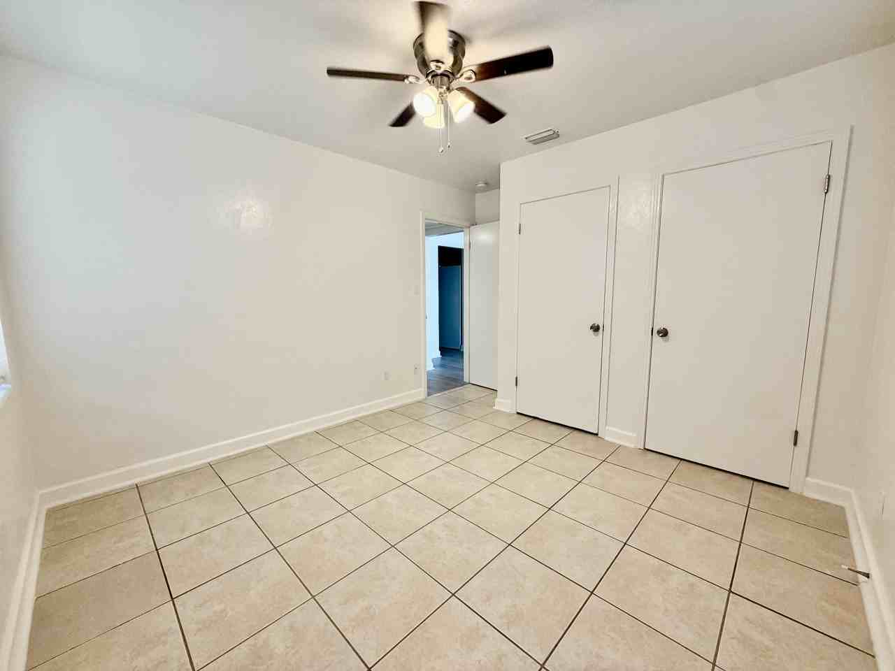 929 E Walnut St #1 - Photo 4 of 16