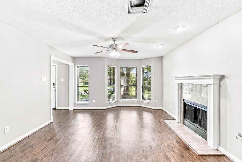 501 Hunters Ln - Photo 6 of 17