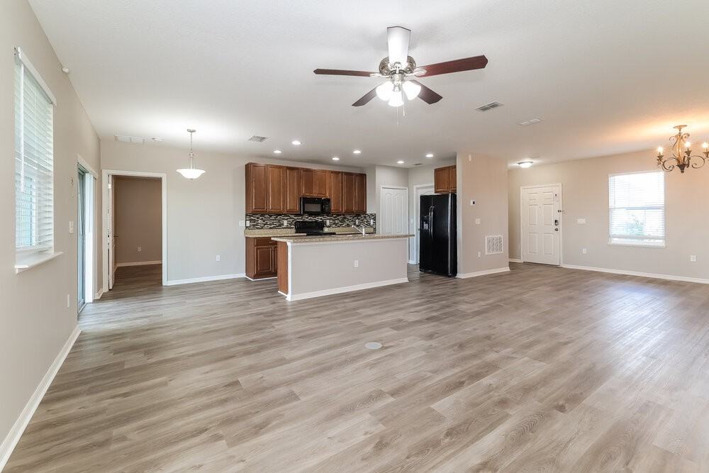 2157 Forest Lake Ave - Photo 3 of 16