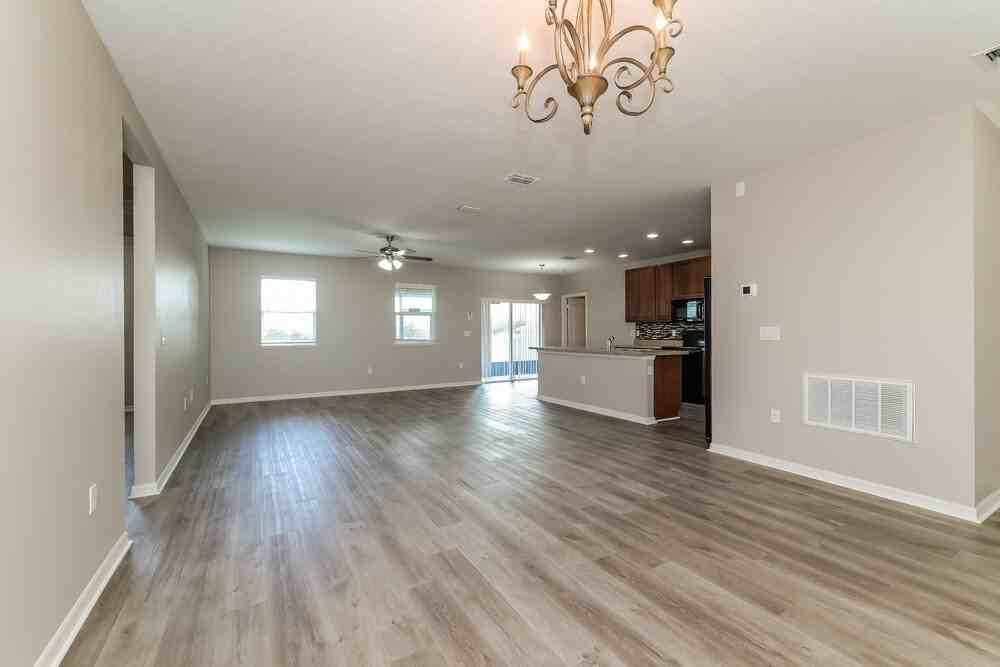 2157 Forest Lake Ave - Photo 4 of 16