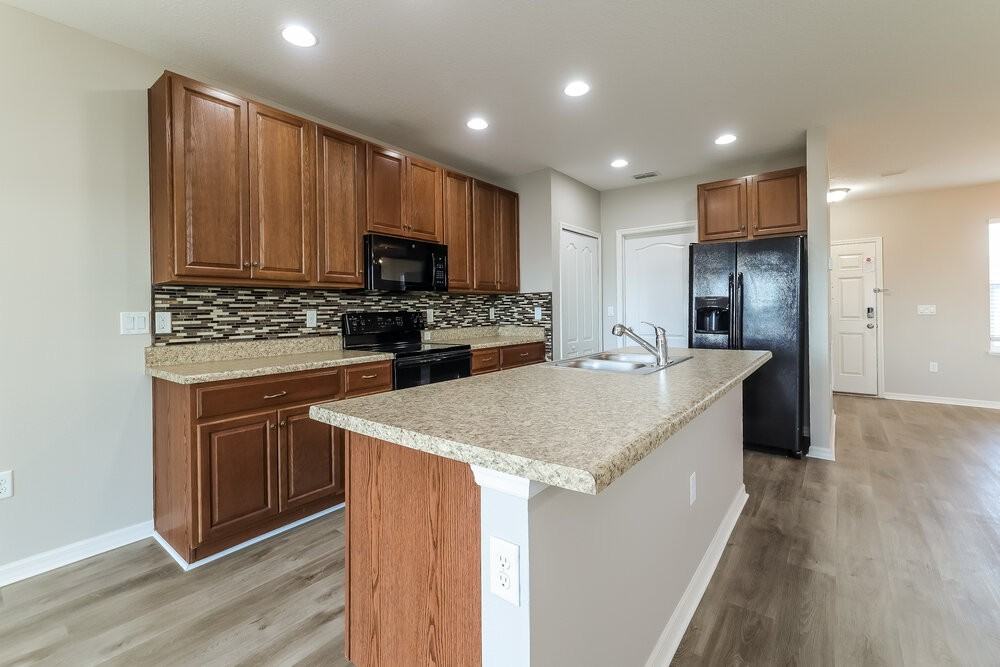 2157 Forest Lake Ave - Photo 6 of 16