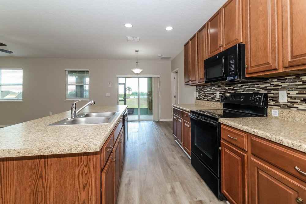 2157 Forest Lake Ave - Photo 7 of 16