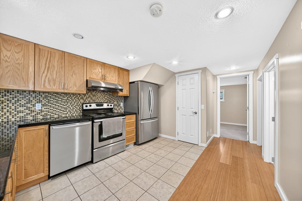 5116 Forego Ave Se - Photo 7 of 50
