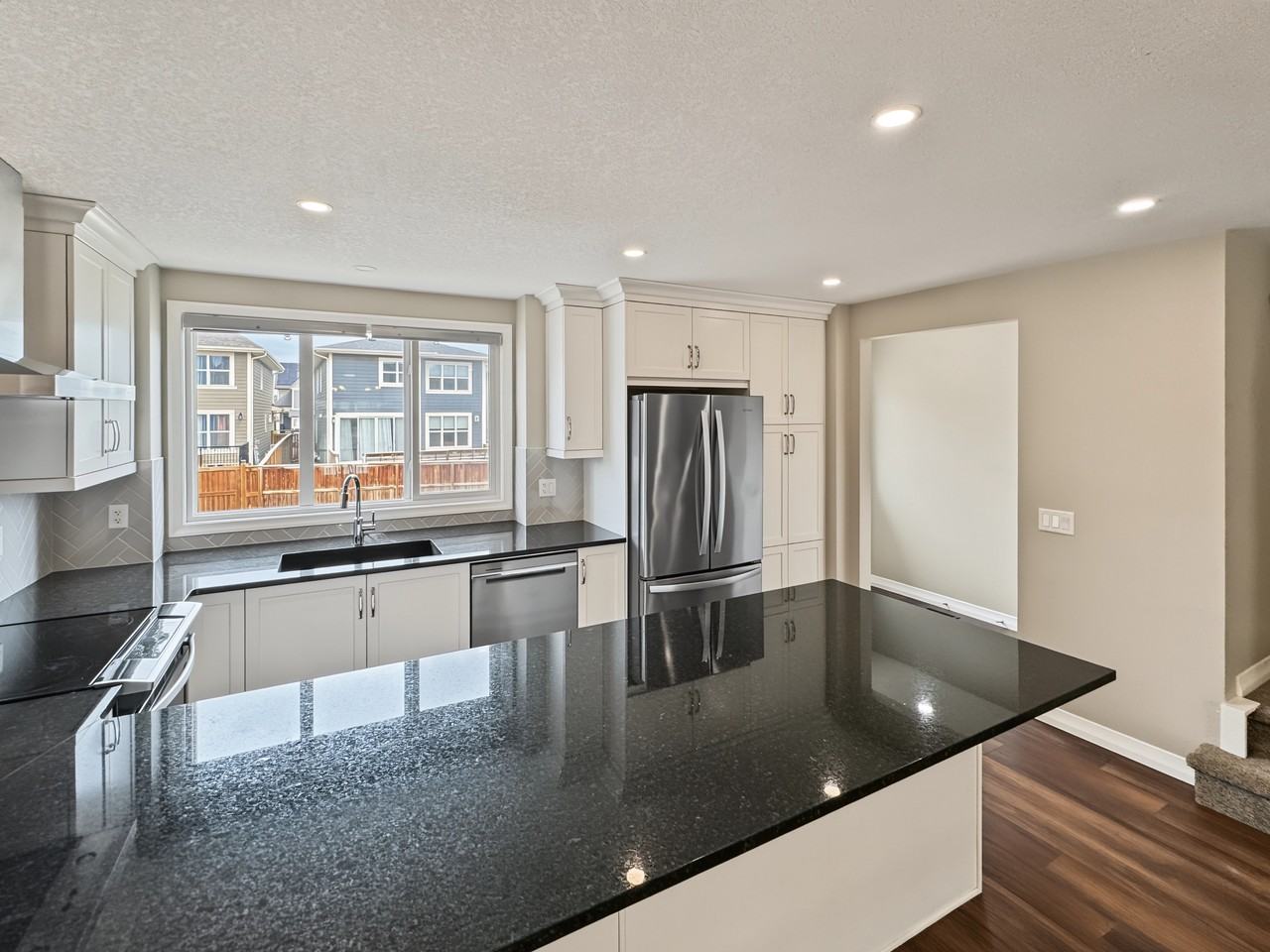 414 Masters Rd Se - Photo 2 of 24