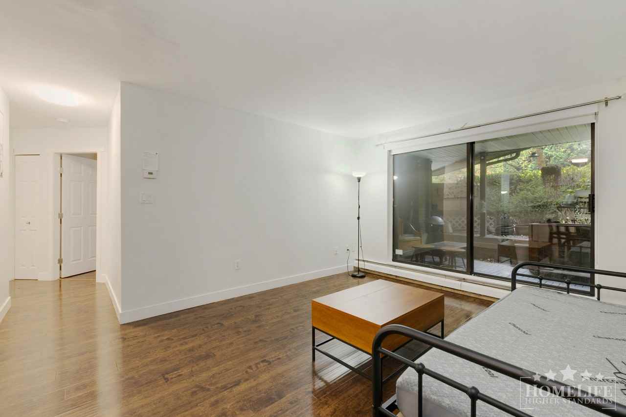 10644 151a St - Photo 4 of 14