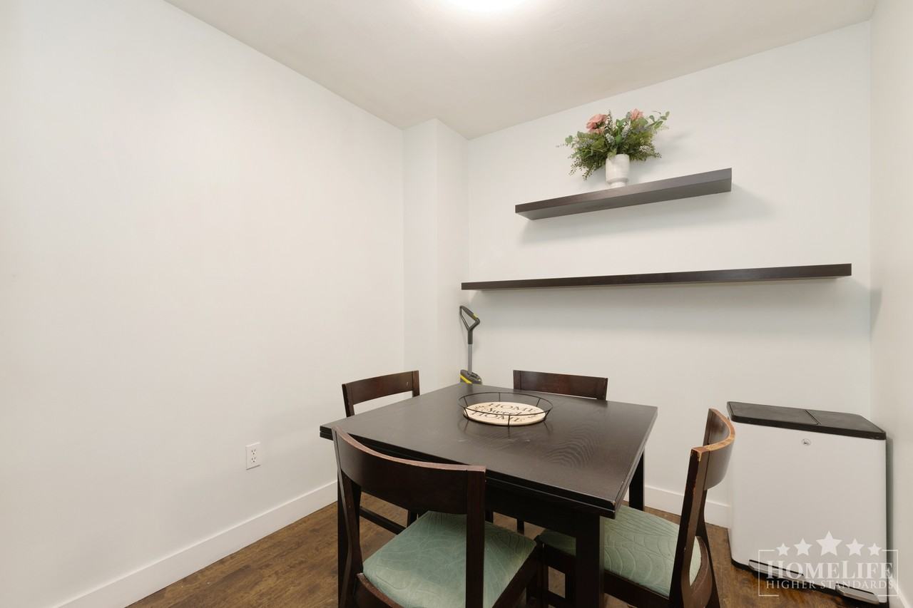 10644 151a St - Photo 5 of 14
