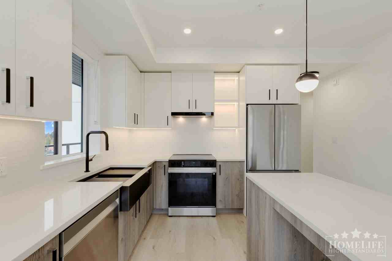 9199 147 St - Photo 7 of 15