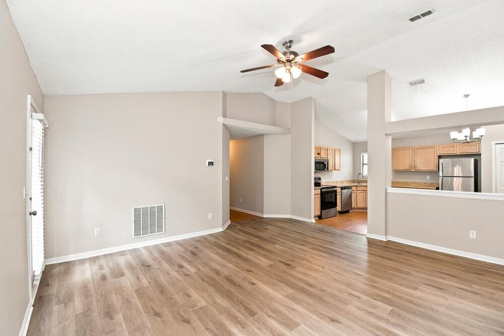 4323 Hanging Moss Dr - Photo 4 of 16