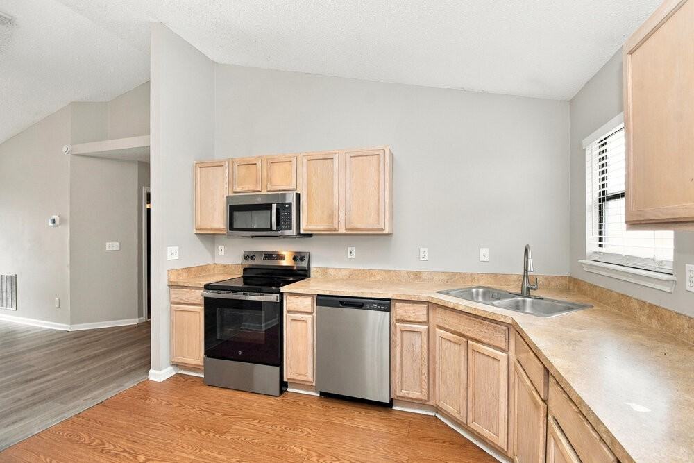 4323 Hanging Moss Dr - Photo 7 of 16