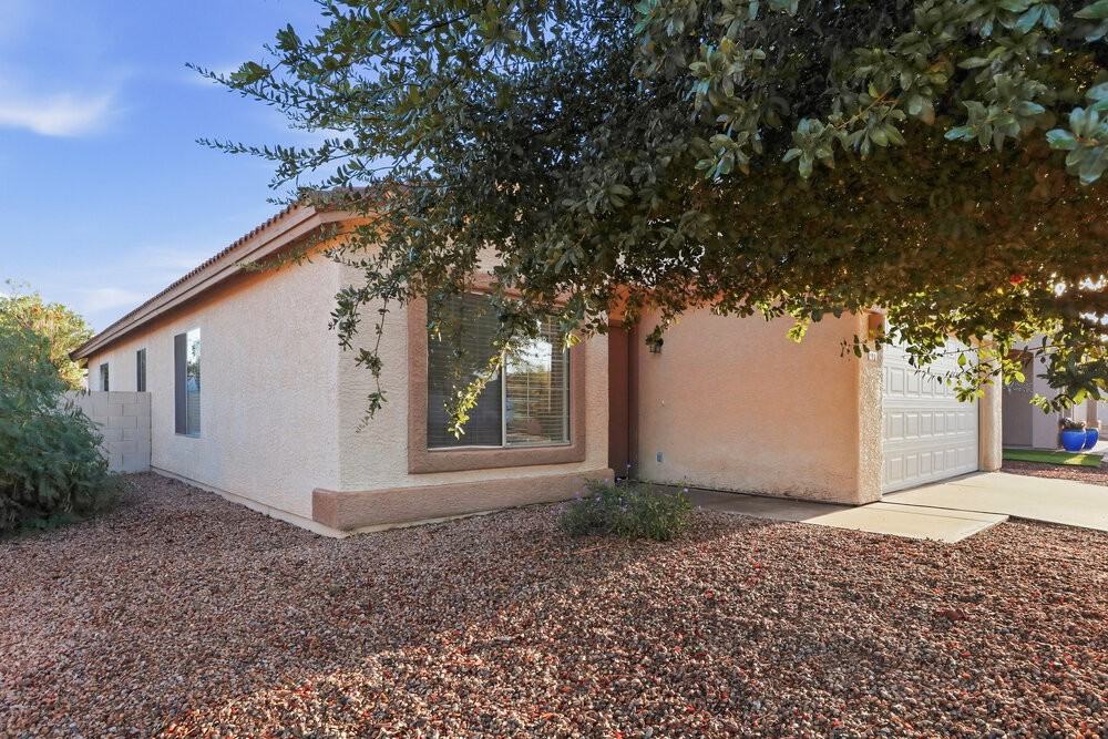 6586 W Blythe Pl - Photo 3 of 16