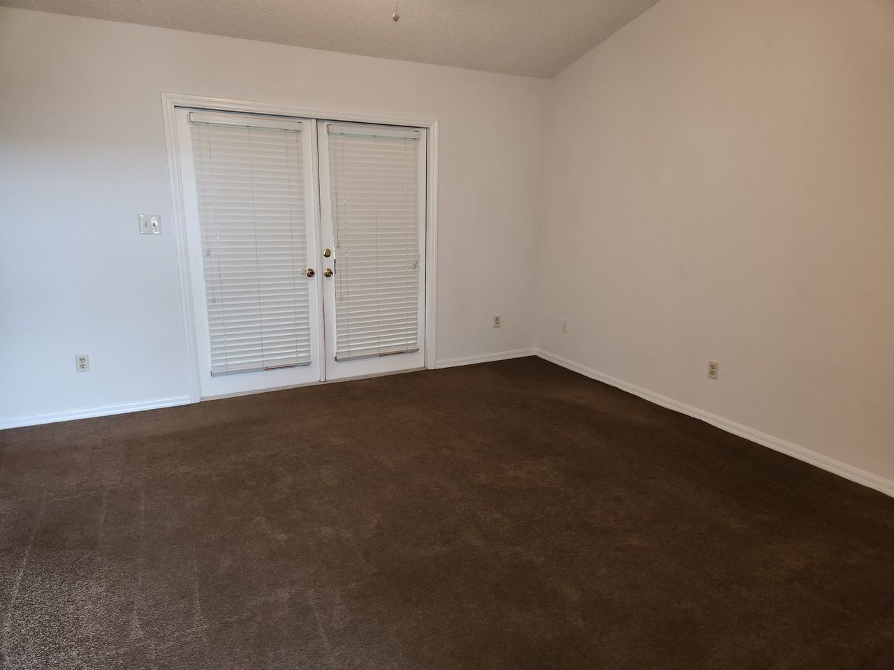 6105 W 2nd Mnr - Photo 5 of 23