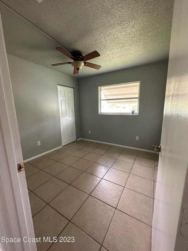 2804 Bayeux Ave - Photo 6 of 13
