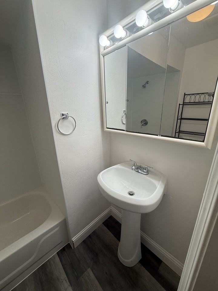 616 S Verde Vista St #1 - Photo 5 of 24