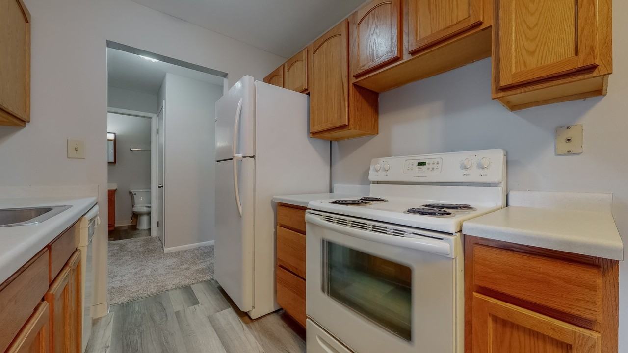 7410 Brookdale Drive - 1Unit 113 #1 - Photo 7 of 10