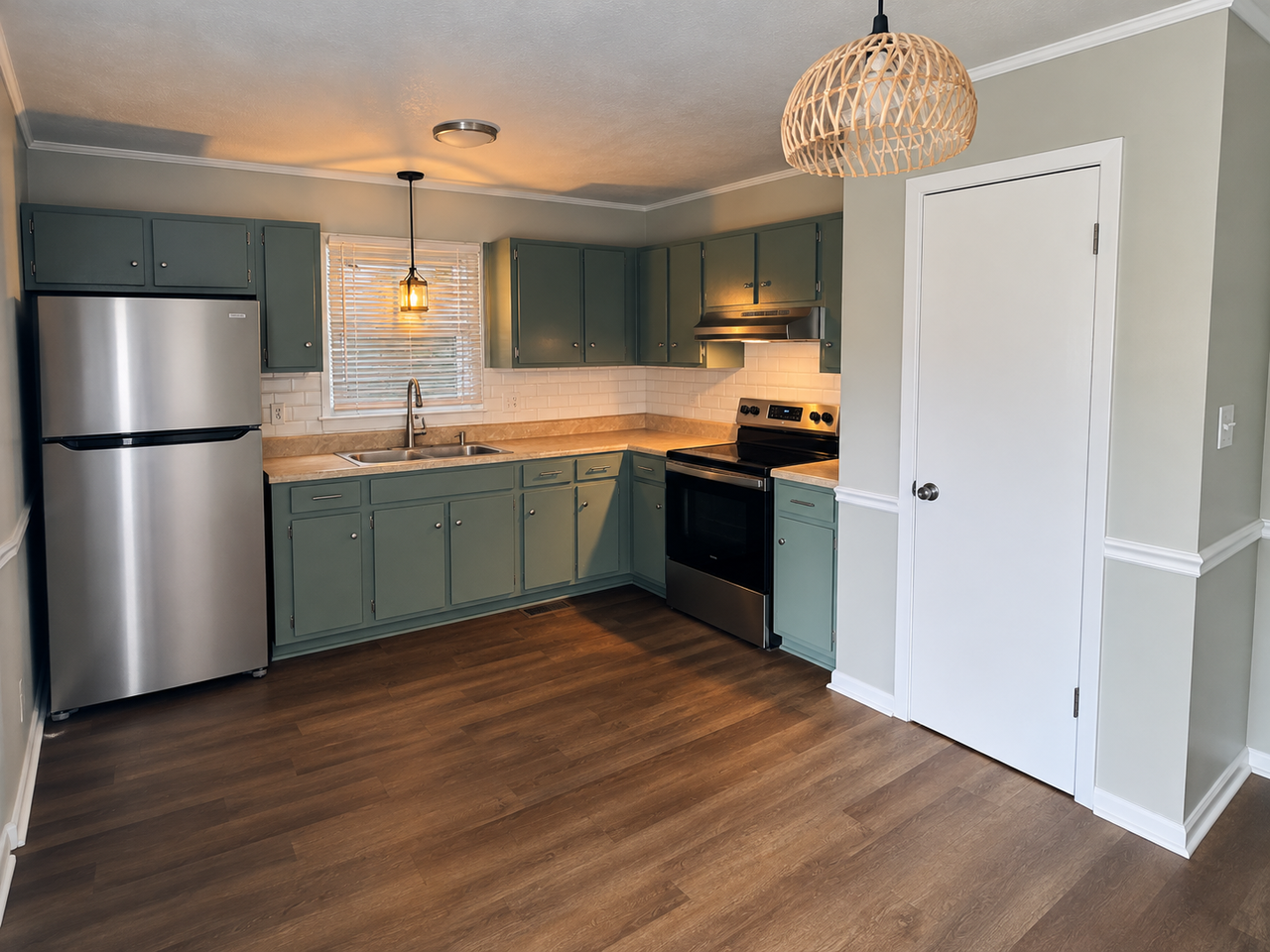 610 Woodburn Dr #1 - Photo 3 of 12