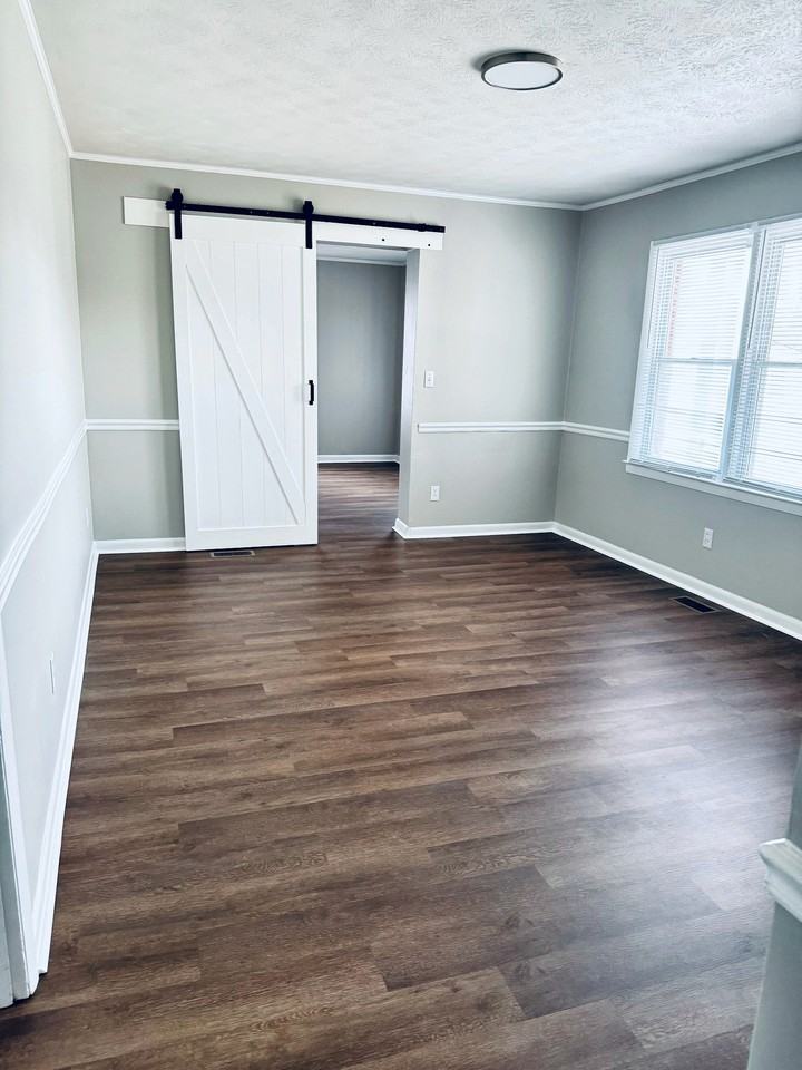 610 Woodburn Dr #1 - Photo 5 of 12